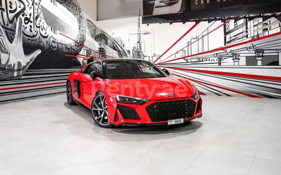 Rosso Audi R8 in affitto a Dubai