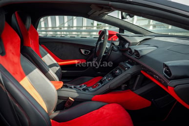 Red Lamborghini Huracan Spyder for rent in Dubai 5