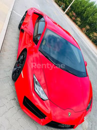 rojo Lamborghini Huracan en alquiler en Dubai 2