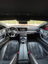 أحمر Mercedes CLS 53 للإيجار في Sharjah 3