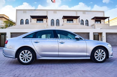 Silber Audi A6 zur Miete in Abu-Dhabi 0