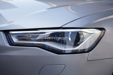 فضة Audi A6 للإيجار في Abu-Dhabi 6