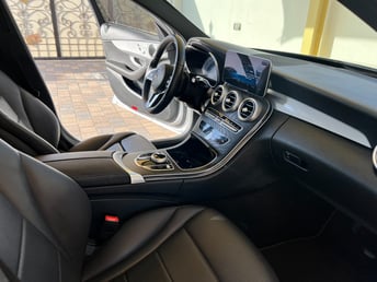 فضة Mercedes C Class C43 AMG KIT للإيجار في Sharjah 5