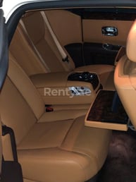 Gold Rolls Royce Ghost for rent in Abu-Dhabi 5