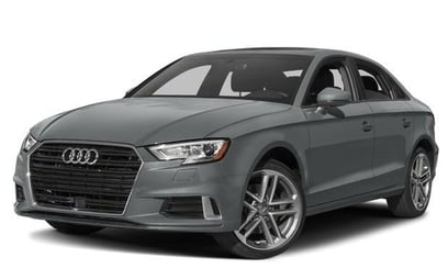 اللون الرمادي Audi A3 للإيجار في Dubai