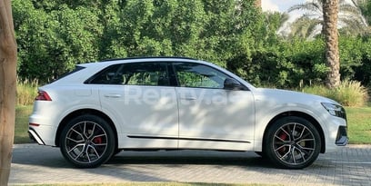 White Audi Q8 for rent in Dubai 0