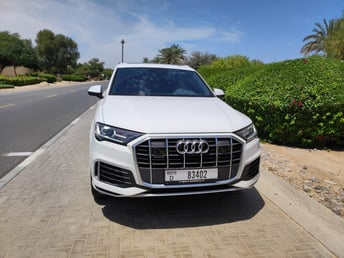 أبيض Audi Q7 للإيجار في Abu-Dhabi 0