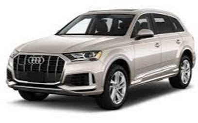 أبيض Audi Q7 للإيجار في Dubai