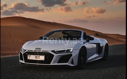 White Audi R8 Facelift for rent in Sharjah