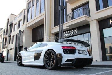 White Audi R8 V10 Plus Limited for rent in Abu-Dhabi 2