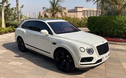 White Bentley Bentayga for rent in Dubai
