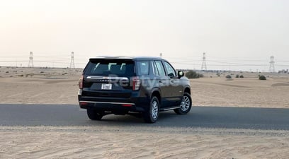 Schwarz Chevrolet Tahoe zur Miete in Abu-Dhabi 0