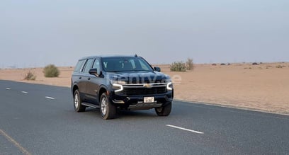 Nero Chevrolet Tahoe in affitto a Abu-Dhabi 2