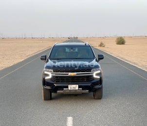 Noir Chevrolet Tahoe en location à Abu-Dhabi 3