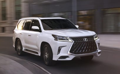 在Abu-Dhabi租赁白色 Lexus LX 570 V8