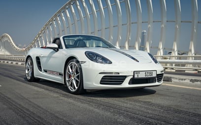 White Porsche Boxster 718 for rent in Dubai