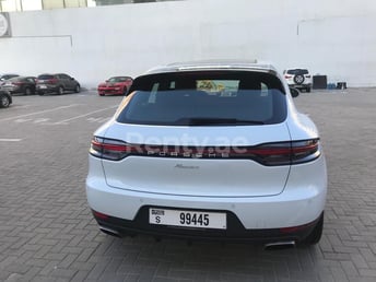 Blanco Porsche Macan en alquiler en Abu-Dhabi 0