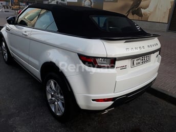 Blanco Range Rover Evoque en alquiler en Abu-Dhabi 7