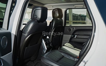 White Range Rover Sport for rent in Abu-Dhabi 4