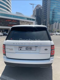 White Range Rover Vogue Supercharged for rent in Abu-Dhabi 2