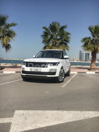 White Range Rover Vogue for rent in Dubai 4