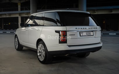 White Range Rover Vogue for rent in Abu-Dhabi 2