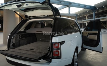 White Range Rover Vogue for rent in Abu-Dhabi 6