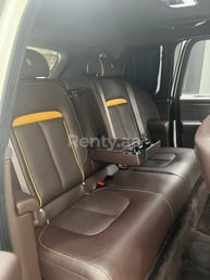 White Rolls Royce Cullinan for rent in Dubai 5