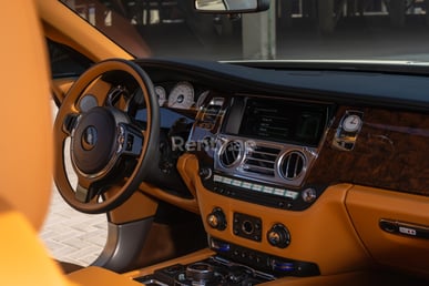 White Rolls Royce Wraith for rent in Dubai 4