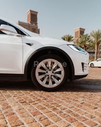 White Tesla Model X for rent in Dubai 1
