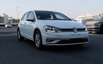 أبيض Volkswagen Golf للإيجار في Abu-Dhabi