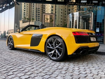 Yellow Audi R8- V10 SPYDER for rent in Abu-Dhabi 4