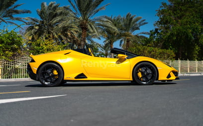 Yellow Lamborghini Evo Spyder for rent in Dubai 2