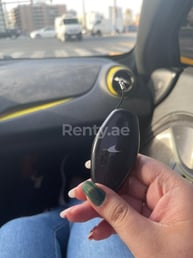 Yellow McLaren 720 S for rent in Abu-Dhabi 6