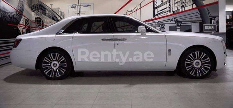 White Rolls Royce Ghost for rent in Dubai 2