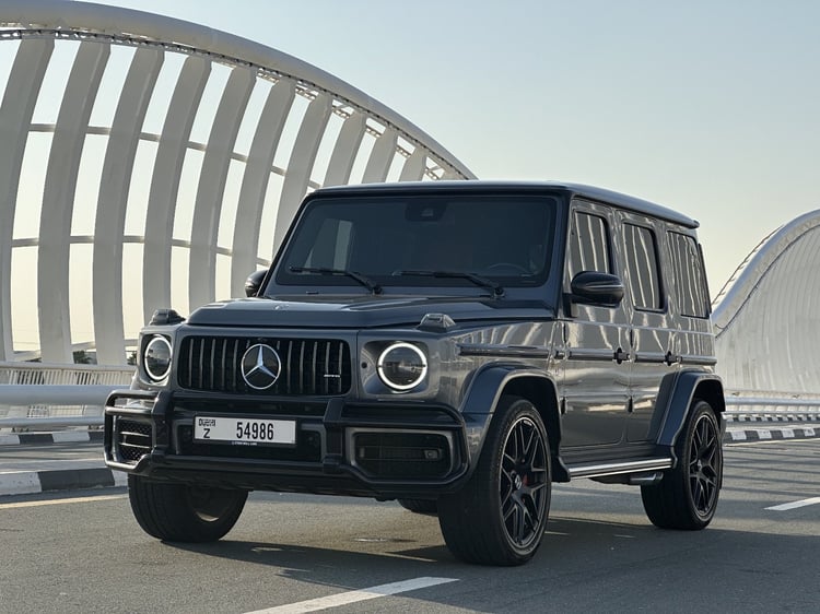 Gris Foncé Mercedes G class en location à Abu-Dhabi 1