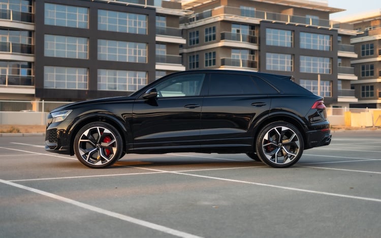 Black Audi RSQ8 for rent in Abu-Dhabi 0