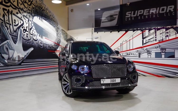 Черный Bentley Bentayga в аренду в Дубай