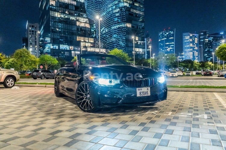 أسود BMW 4 Series للإيجار في أبو ظبي 1