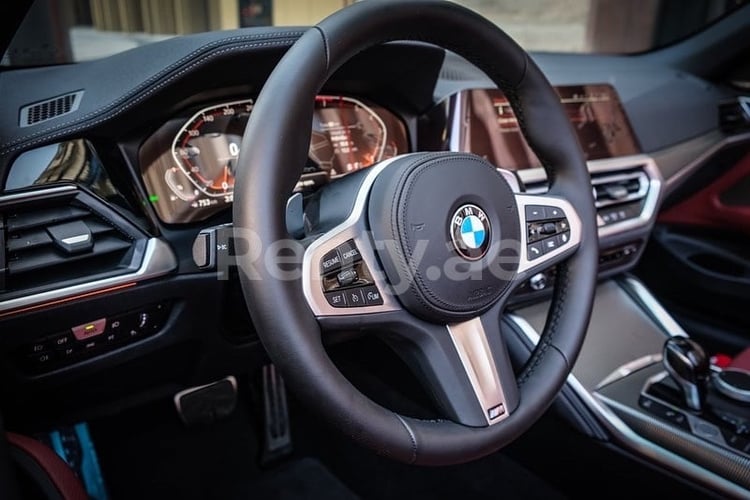 Grigio Scuro BMW 430i cabrio in affitto a Abu-Dhabi 6