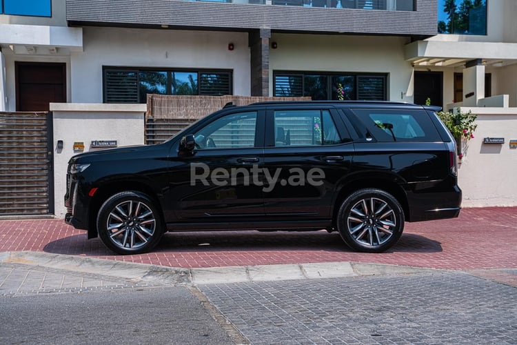 Negro Cadillac Escalade Platinum Fully Loaded en alquiler en Abu-Dhabi 2