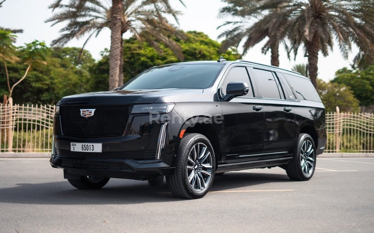 أسود Cadillac Escalade XL للإيجار في أبو ظبي