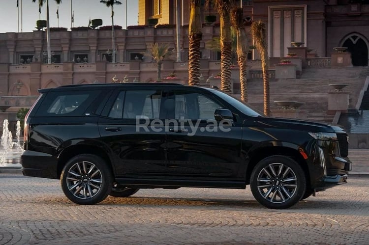 Nero Cadillac Escalade in affitto a Dubai 0