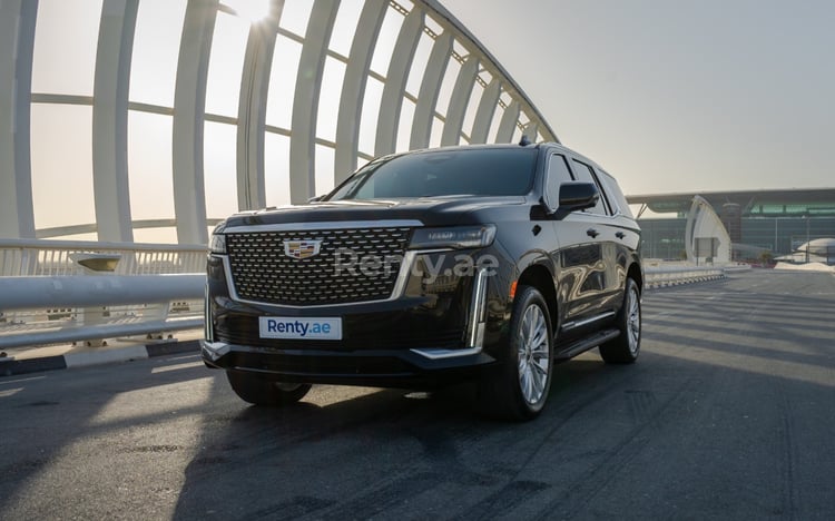 Negro Cadillac Escalade en alquiler en Dubai