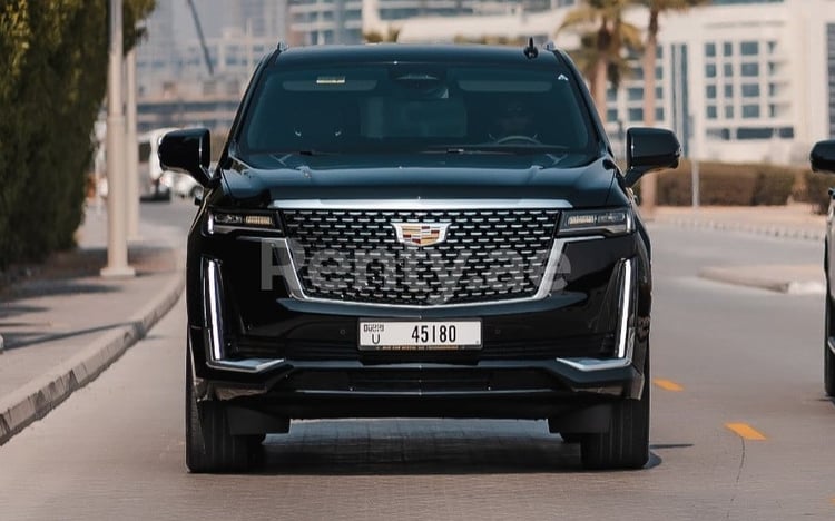 Noir Cadillac Escalade en location à Abu-Dhabi