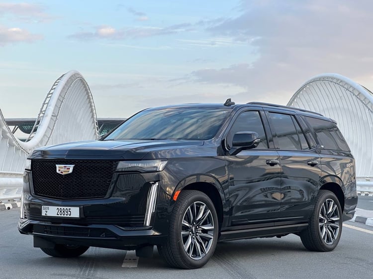 Noir Cadillac Escalade en location à Abu-Dhabi 2