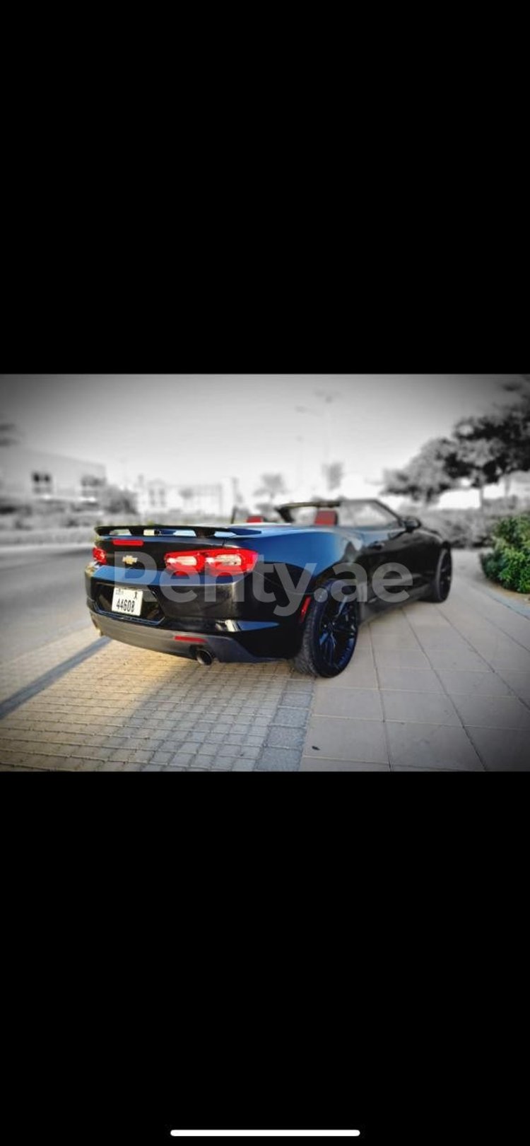 Noir Chevrolet Camaro cabrio en location à Sharjah 5