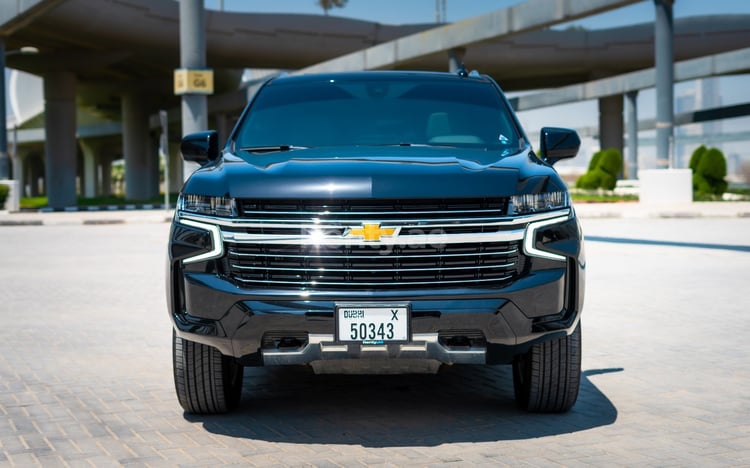 Черный Chevrolet Tahoe в аренду в Шарджа 2