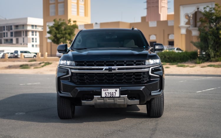 أسود Chevrolet Tahoe للإيجار في دبي 0