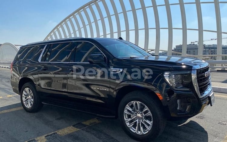 أسود GMC Yukon XL للإيجار في أبو ظبي